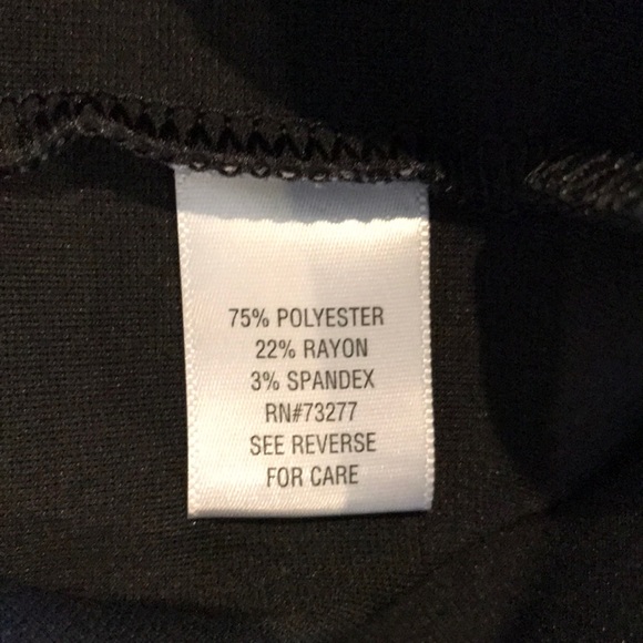 NWOT Simply Vera Wang artistic black mini skirt - Picture 4 of 5